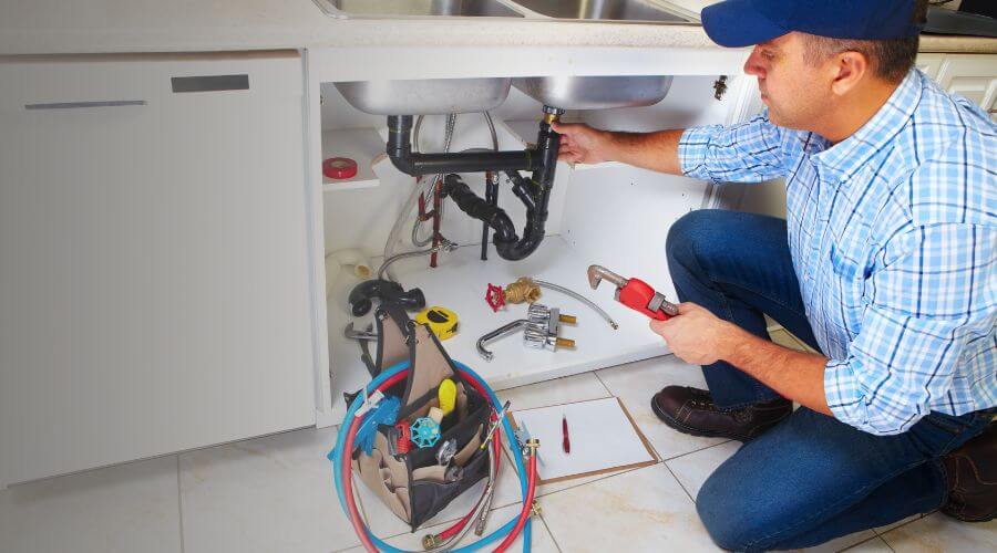 Expert burst pipe repair services in Toivola, MI